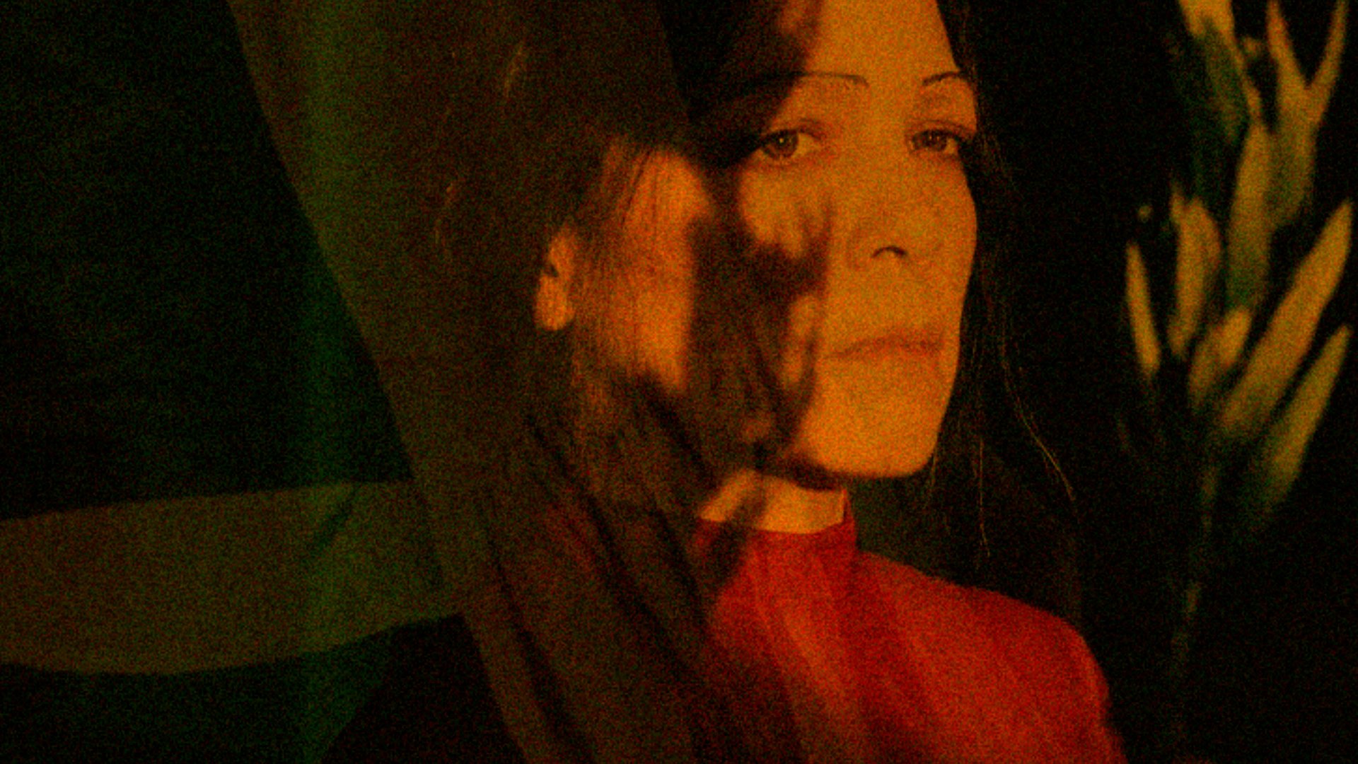 Natalia Lafourcade nos habla de su nuevo lbum 'Cancionera', un homenaje a los cantantes del pasado y el presente que han influido en su trayectoria. La artista consagrada como una de las ms influyentes en la msica latina nos cuenta de la presin que sinti al inicio de su carrera por ir deprisa, pero que con los aos ha conseguido tomar conciencia de sus propios lmites: "Yo voy a mi ritmo y est bien"
